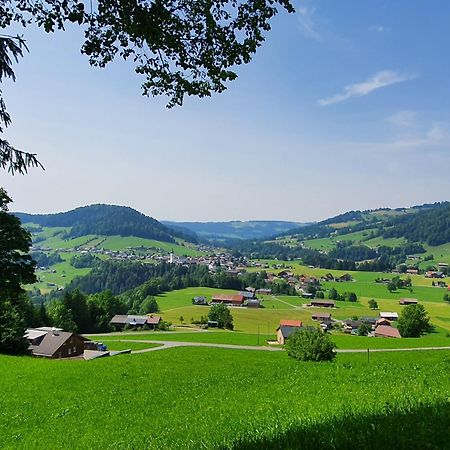 Zu Gast Bei Den Hagspiels Apartment Hittisau Exterior foto